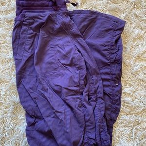 Ivivva track pants in purple!